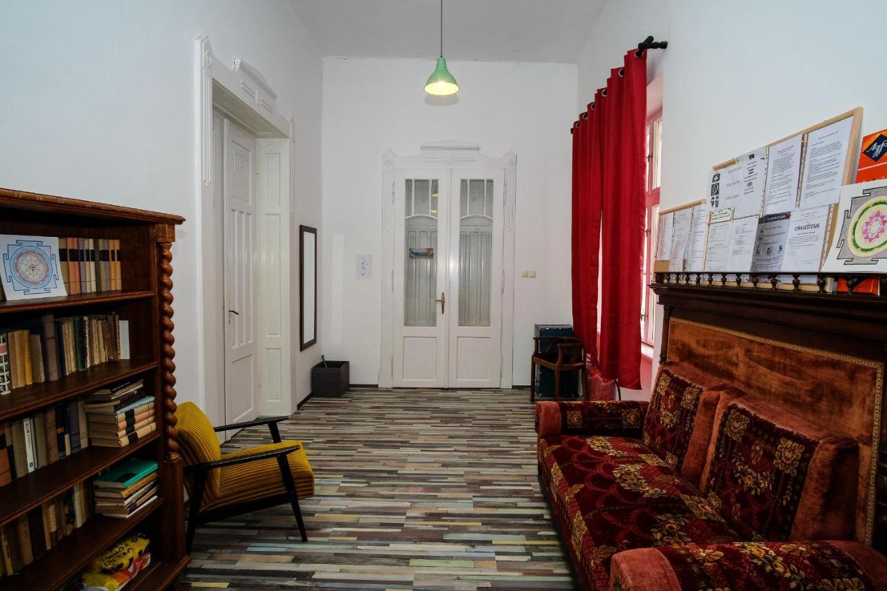 Appartement Szorcsik Haz 1913 à Senta Extérieur photo