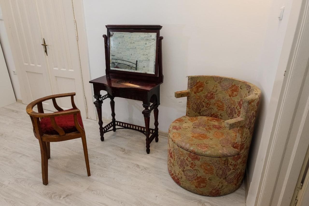 Appartement Szorcsik Haz 1913 à Senta Extérieur photo