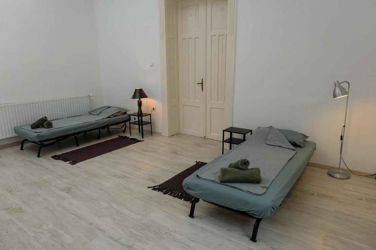 Appartement Szorcsik Haz 1913 à Senta Extérieur photo