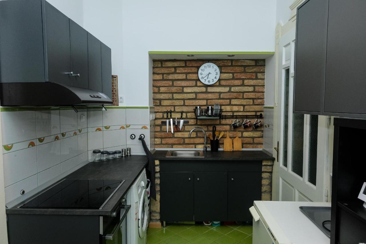 Appartement Szorcsik Haz 1913 à Senta Extérieur photo